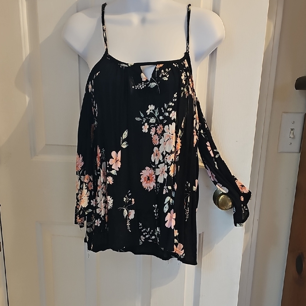 Floral Cold Shoulder Top XS
